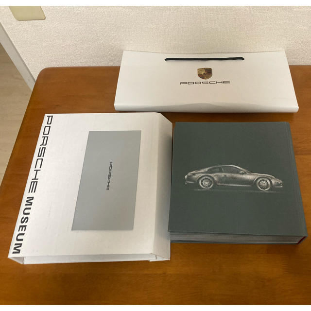 Porsche(ポルシェ)のポルシェ　ミュージアム 50周年記念特別ブック 911 x 911 自動車/バイクの自動車(カタログ/マニュアル)の商品写真