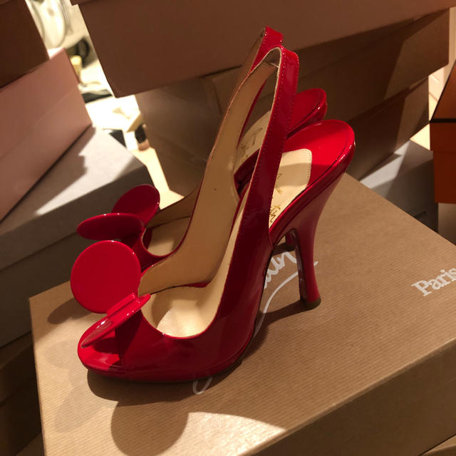 Christian Louboutin(クリスチャンルブタン)のルブタン　赤リボンミュール レディースの靴/シューズ(ミュール)の商品写真