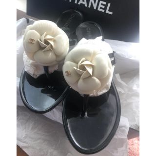 シャネル(CHANEL)の▶︎▶︎ CHANEL シャネル カメリア ビーチサンダル ブラックオフホワイト(ビーチサンダル)