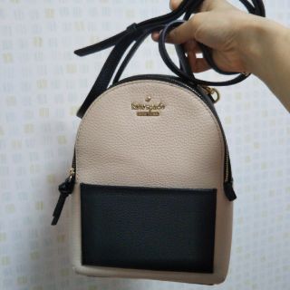 ケイトスペードニューヨーク(kate spade new york)の訳あり！ケイトスペード　リュック　美品　おまけ付（粗品）(ショルダーバッグ)