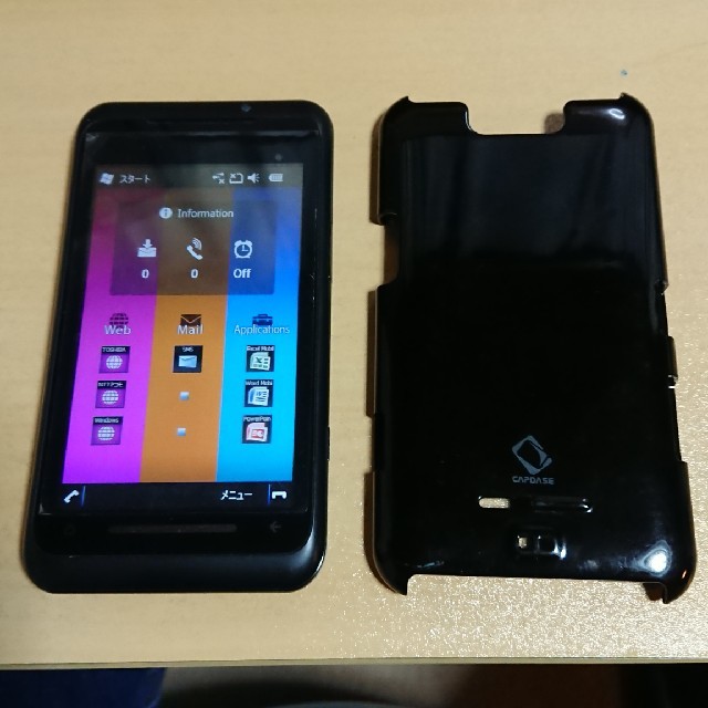 NTTdocomo(エヌティティドコモ)のdocomo T-01A windows mobile カバー付き スマホ/家電/カメラのスマートフォン/携帯電話(スマートフォン本体)の商品写真