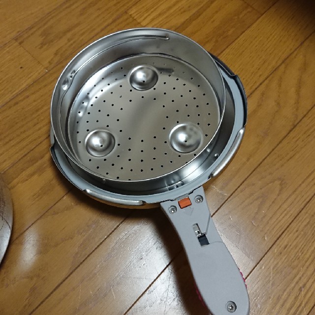 タッパーウェア圧力鍋4.5Lの通販 by ミント's shop｜ラクマ