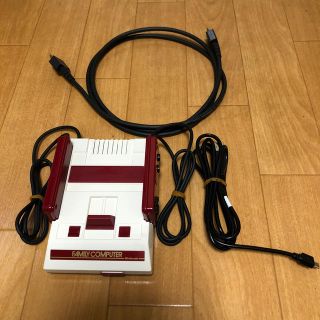 ファミリーコンピュータ(ファミリーコンピュータ)のニンテンドウクラシックミニファミリーコンピュータ(家庭用ゲーム機本体)