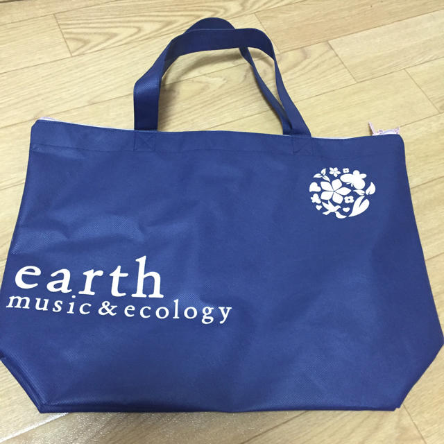 earth music & ecology(アースミュージックアンドエコロジー)のearth♡ショッパー レディースのバッグ(ショップ袋)の商品写真