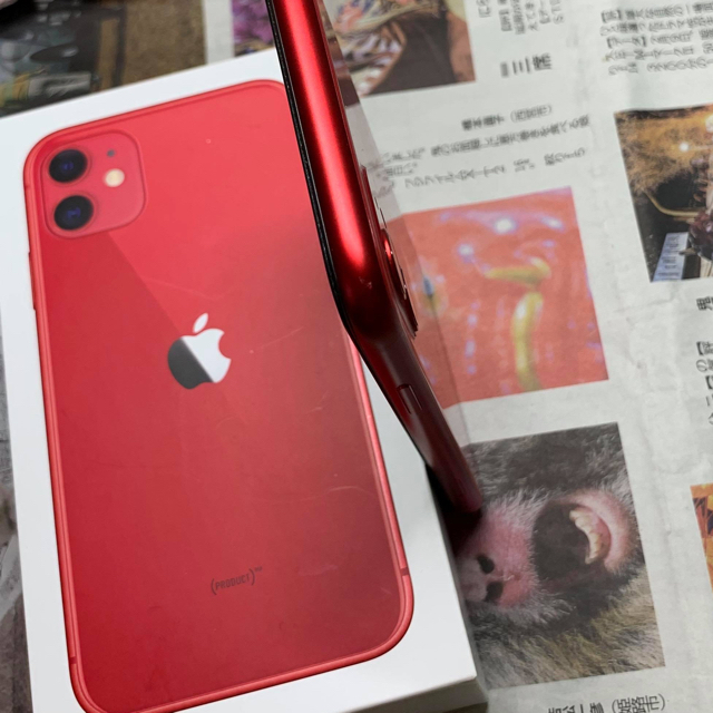 iPhone 11 (PRODUCT)RED 128 GB SIMフリー