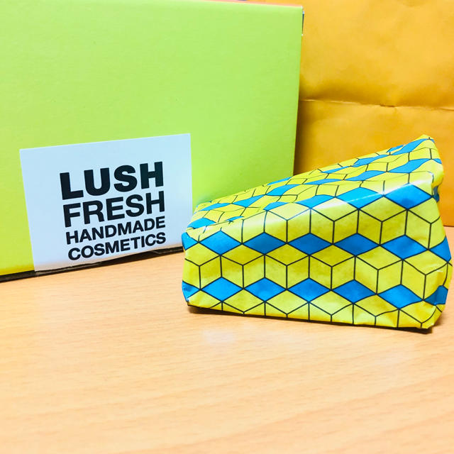 LUSH(ラッシュ)の【うりぼう様専用】LUSH ソープ 葉と果と N コスメ/美容のボディケア(ボディソープ/石鹸)の商品写真