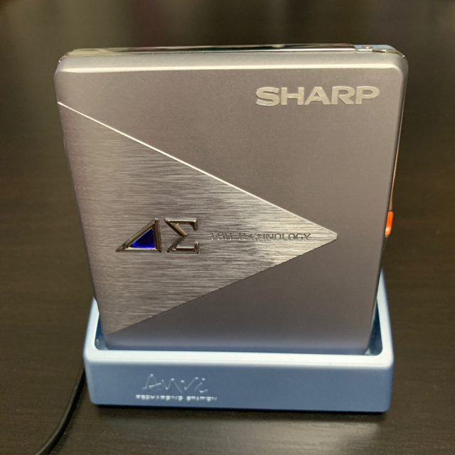 SHARP(シャープ)のSHARP MDウォークマン   スマホ/家電/カメラのオーディオ機器(ポータブルプレーヤー)の商品写真