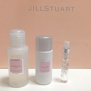 ジルスチュアート(JILLSTUART)の送料込♡ジル３点セット♡(ボディクリーム)