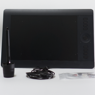 ワコム(Wacom)の【中古】Intuos Pro medium PTH-651/K1(PC周辺機器)