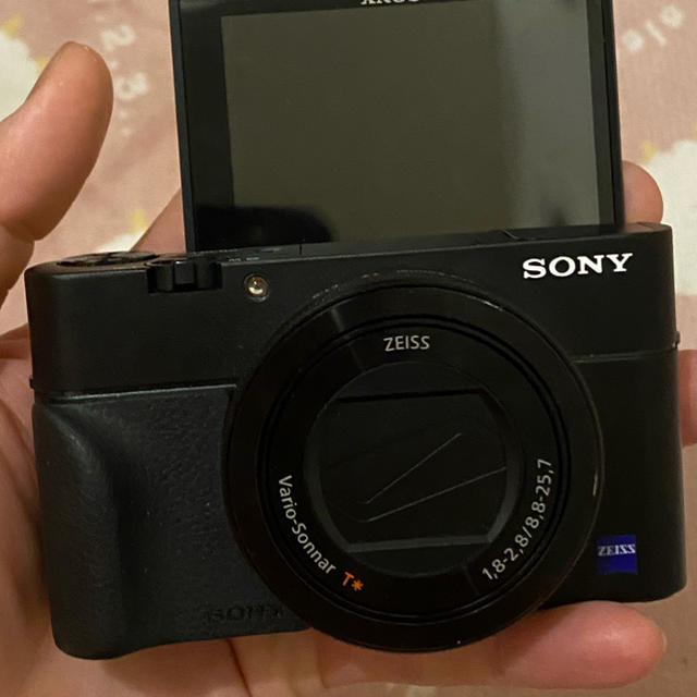 SONY(ソニー)のSONY RX100V DSC-RX100M5 スマホ/家電/カメラのカメラ(コンパクトデジタルカメラ)の商品写真