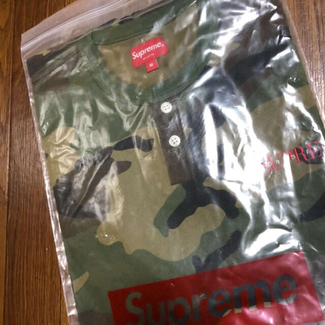 Supreme(シュプリーム)のsupreme  ヘンリーTee 18SS メンズのトップス(Tシャツ/カットソー(半袖/袖なし))の商品写真