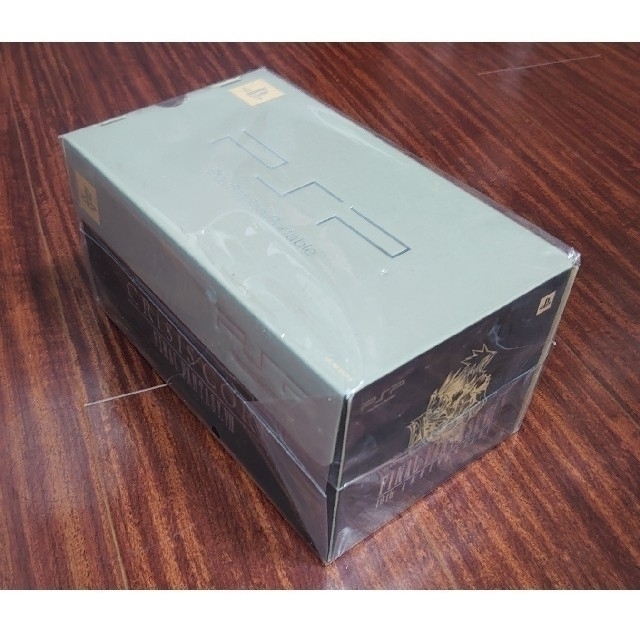 純正・新品 PSP クライシスコア 本体同梱版 ファイナルファンタジー7 携帯用ゲーム本体