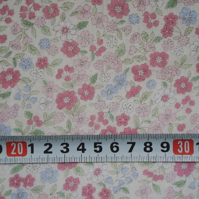 日本製ダブルガーゼ  ボタニカル花柄  ピンク  50cm×50cm ハンドメイドの素材/材料(生地/糸)の商品写真