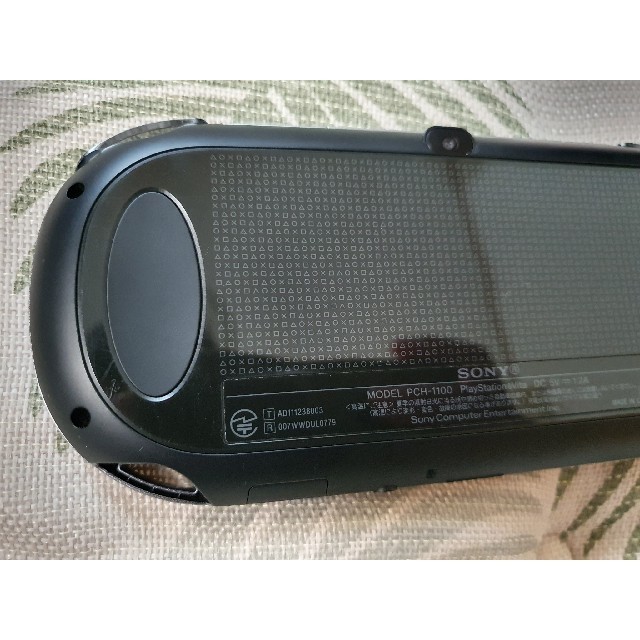 PlayStation Vita(プレイステーションヴィータ)のPSP VITA 中古 エンタメ/ホビーのゲームソフト/ゲーム機本体(携帯用ゲーム機本体)の商品写真