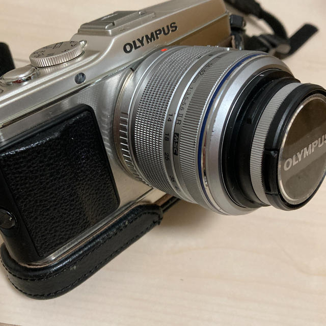 オリンパス OLYMPUS PEN E-P3 パンケーキレンズ付き