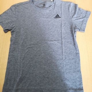 アディダス(adidas)のアディダス　レディース　Ｔシャツ(Tシャツ(半袖/袖なし))