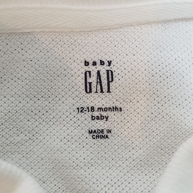babyGAP(ベビーギャップ)のbabyGAP　ロンパース　ポロシャツ　80　ホワイト　白 キッズ/ベビー/マタニティのベビー服(~85cm)(シャツ/カットソー)の商品写真
