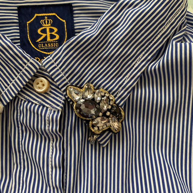 Adam et Rope'(アダムエロぺ)の襟ブローチ　シャツ襟アクセサリー　2個セット レディースのアクセサリー(つけ襟)の商品写真