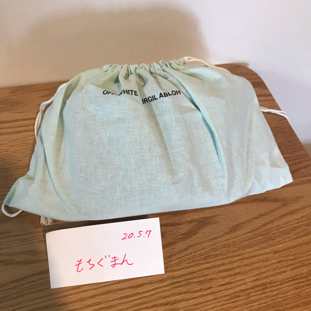 Off white クロスボディバッグ Off white クロスボディバッグ