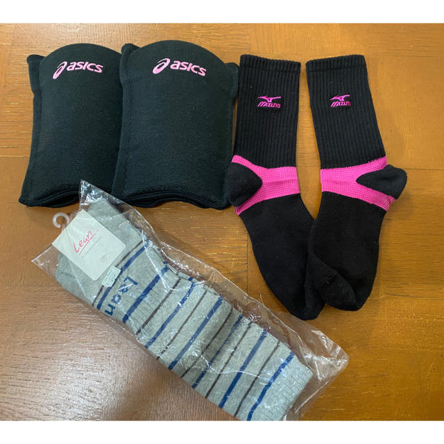 asics(アシックス)のみかん様専用 バレー レディース ウェア 7点 まとめ売り スポーツ/アウトドアのスポーツ/アウトドア その他(バレーボール)の商品写真