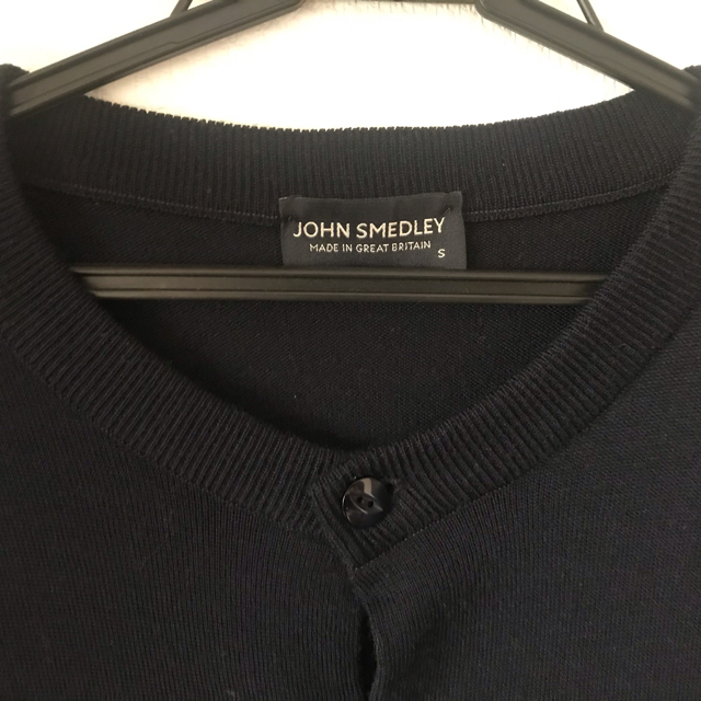 JOHN SMEDLEY(ジョンスメドレー)のメンズ！JOHN SMEDLEY ジョンスメドレー 24G カーディガン 紺色 メンズのトップス(ニット/セーター)の商品写真