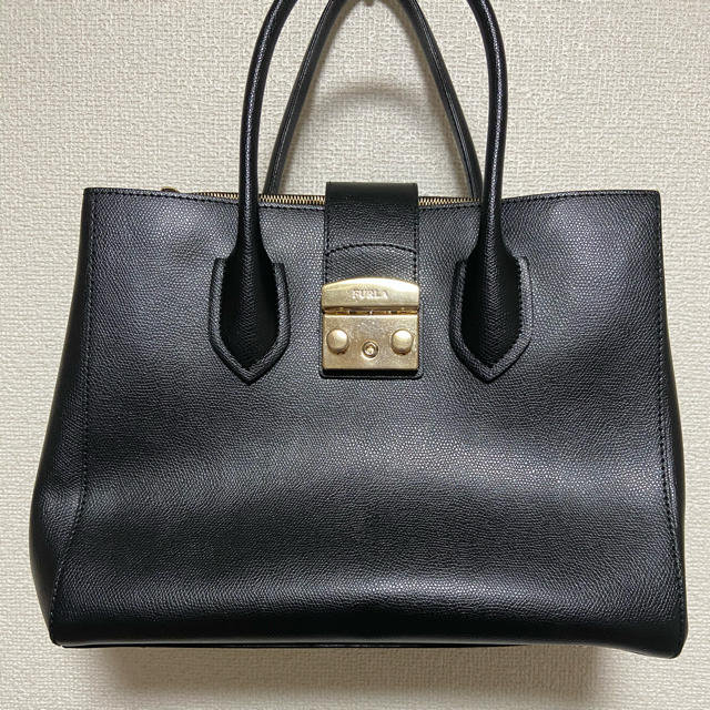 【レビューで送料無料】 Furla メトロポリス ハンドバック トートバッグ フルラ - ハンドバッグ - freemagazine.cc