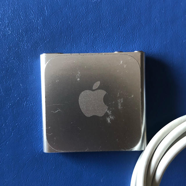 Apple(アップル)のiPod nano 第6世代 8GB スマホ/家電/カメラのオーディオ機器(ポータブルプレーヤー)の商品写真