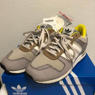 adidas(スニーカー)のフリマアイテム一覧 adidas(スニーカー)のフリマアイテム一覧