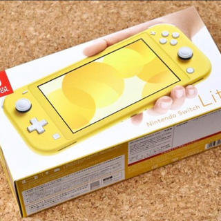 【新品】Nintendo Switch Lite 本体 イエロー(家庭用ゲーム機本体)