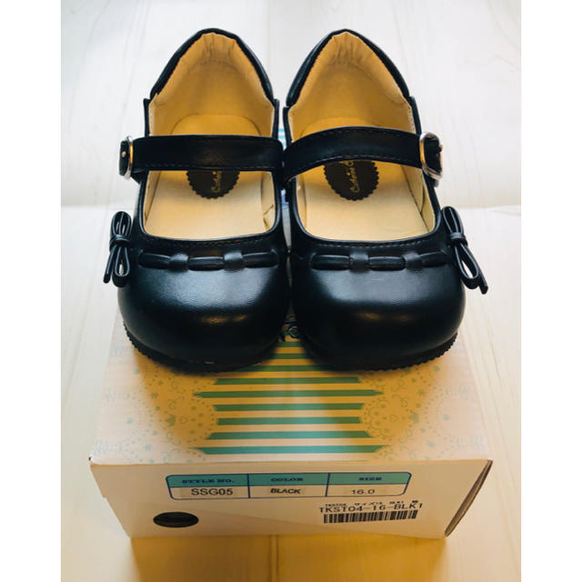 フォーマルシューズ　女の子　黒 キッズ/ベビー/マタニティのキッズ靴/シューズ(15cm~)(フォーマルシューズ)の商品写真