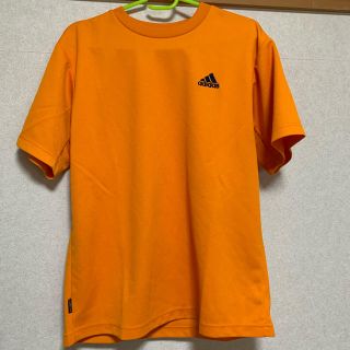 アディダス(adidas)のadidasスポーツシャツ(Tシャツ/カットソー(半袖/袖なし))