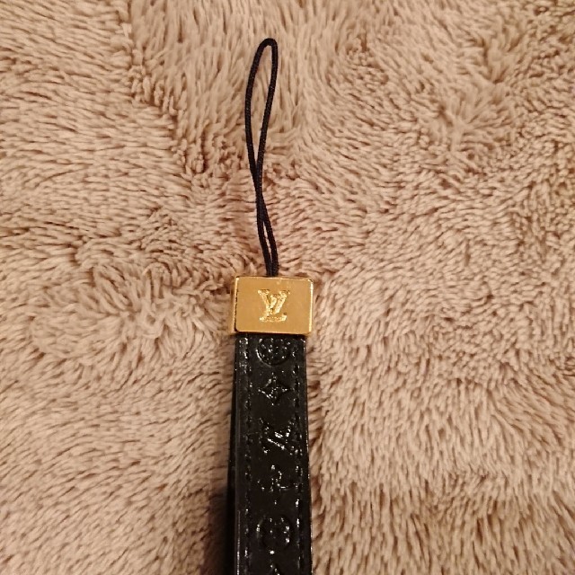 LOUIS VUITTON(ルイヴィトン)の【最終値下げ】ルイヴィトン ストラップ スマホ/家電/カメラのスマホアクセサリー(ストラップ/イヤホンジャック)の商品写真