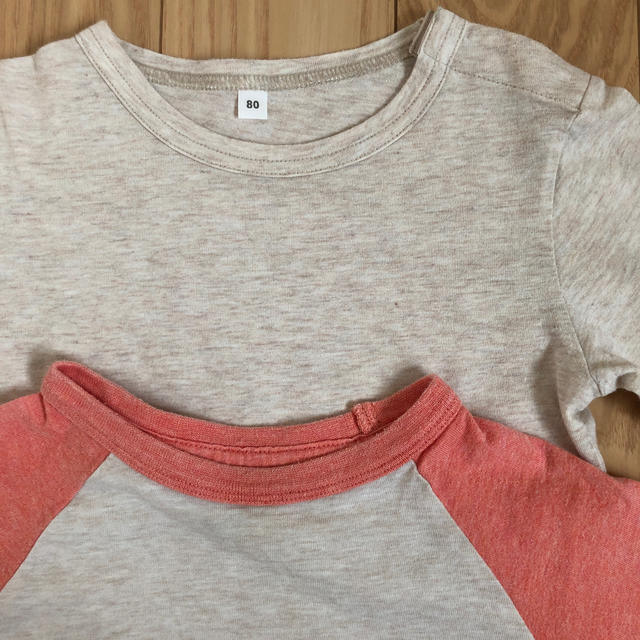 MUJI (無印良品)(ムジルシリョウヒン)の長袖Tシャツ　2点セット　80㎝ キッズ/ベビー/マタニティのベビー服(~85cm)(Ｔシャツ)の商品写真
