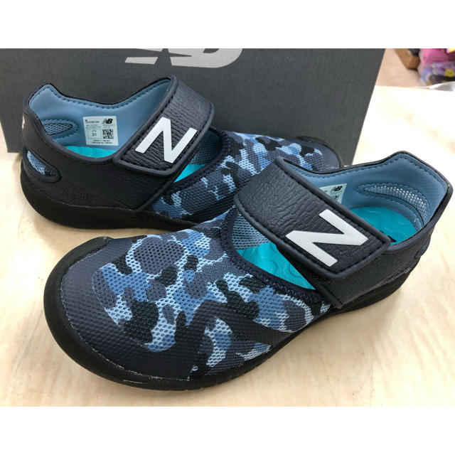 New Balance(ニューバランス)のニューバランス YO208 24.0cm ジュニア アクア サマーシューズ キッズ/ベビー/マタニティのキッズ靴/シューズ(15cm~)(サンダル)の商品写真