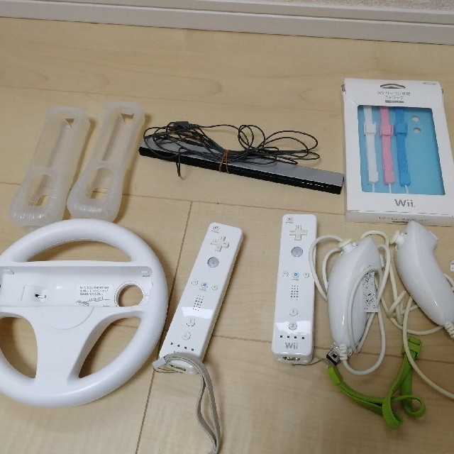 Wii U(ウィーユー)のwii u プレミアムセット　プラスいろいろ エンタメ/ホビーのゲームソフト/ゲーム機本体(家庭用ゲーム機本体)の商品写真