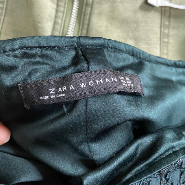 ZARA(ザラ)のザラ　レースタイトスカート　モスグリーン レディースのスカート(ひざ丈スカート)の商品写真