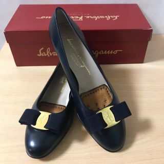 サルヴァトーレフェラガモ(Salvatore Ferragamo)のフェラガモ パンプス(ハイヒール/パンプス)