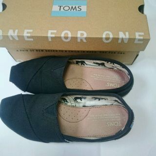 [送料込]23センチTOMS(スリッポン/モカシン)