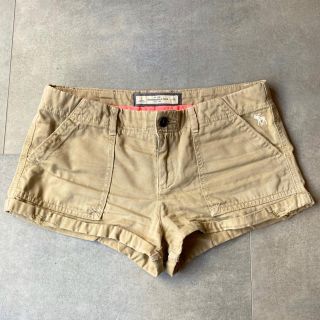 アバクロンビーアンドフィッチ(Abercrombie&Fitch)のAbercrombie & fitch  ショートパンツ　ベージュ　S(ショートパンツ)