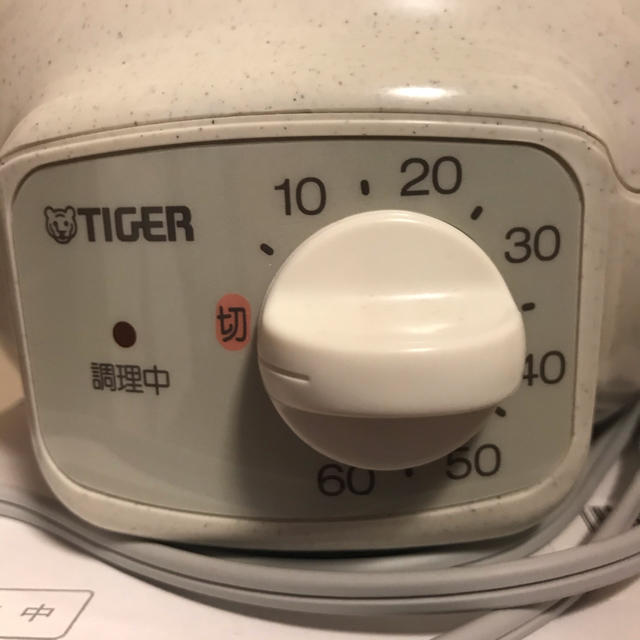 TIGER(タイガー)のタイガー　電気おかゆ鍋 スマホ/家電/カメラの調理家電(調理機器)の商品写真