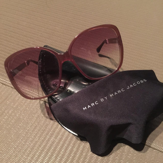 MARC BY MARC JACOBS(マークバイマークジェイコブス)の最終値下げ MARC BY サングラス レディースのファッション小物(サングラス/メガネ)の商品写真