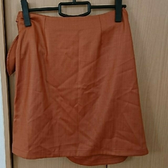 Spick and Span Noble(スピックアンドスパンノーブル)のスピックアンドスパン ノーブル ラップスカート レディースのスカート(ひざ丈スカート)の商品写真