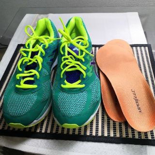 アシックス(asics)のasics　GT2000 中古　(シューズ)