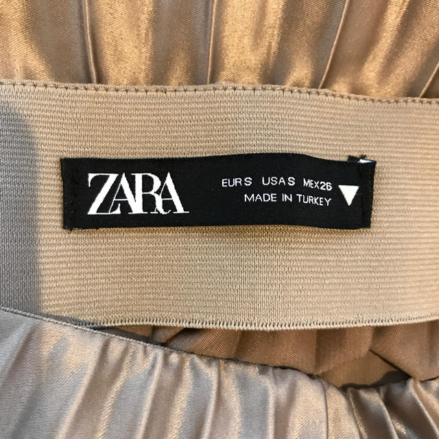 ZARA(ザラ)のサテンプリーツスカート レディースのスカート(ロングスカート)の商品写真