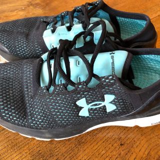 アンダーアーマー(UNDER ARMOUR)のジョギングシューズ(スニーカー)