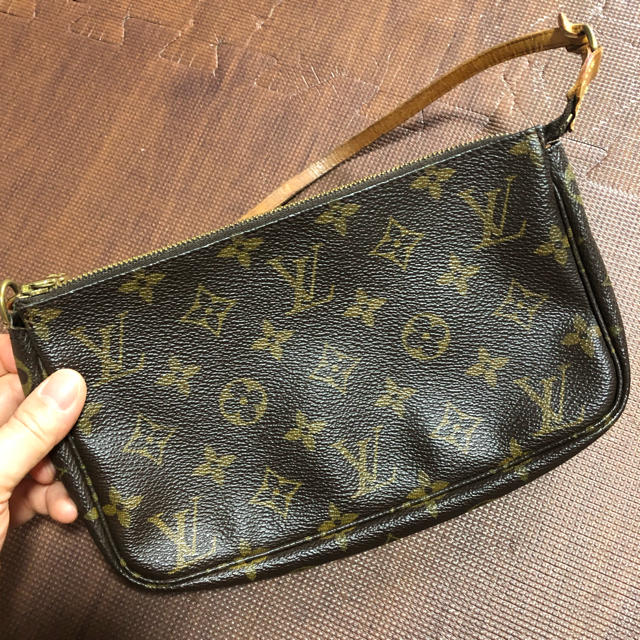 LOUIS VUITTON(ルイヴィトン)のLOUIS VUITTON ポーチバッグ レディースのファッション小物(ポーチ)の商品写真