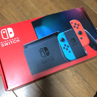 美品　任天堂スイッチ　新型　Nintendo Switch ネオン
