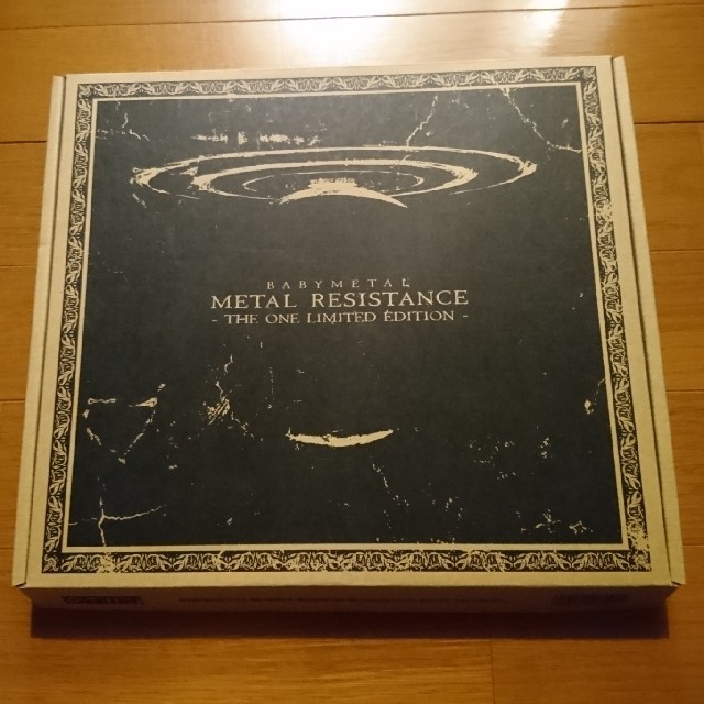 BABYMETAL(ベビーメタル)の新品！BABYMETA「METAL RESISTANCE」- THE ONE限定 エンタメ/ホビーのDVD/ブルーレイ(ミュージック)の商品写真