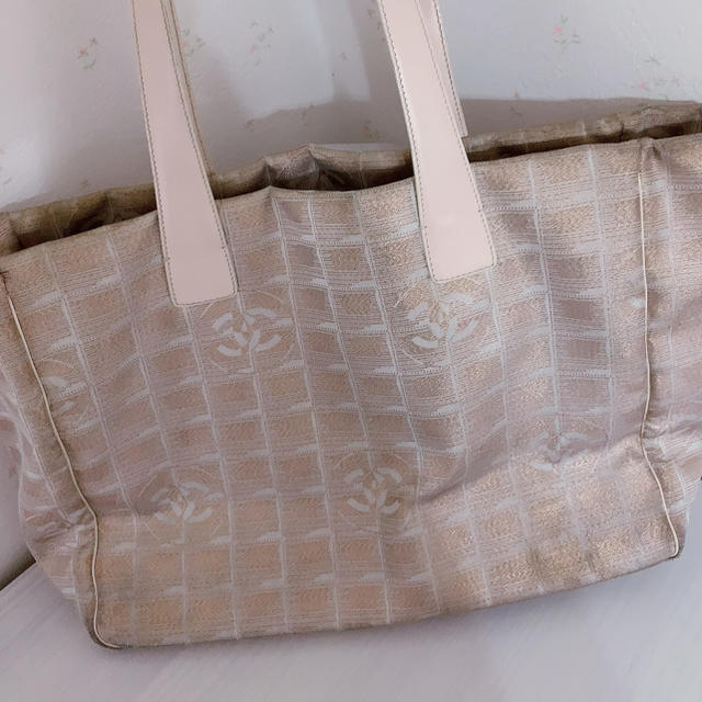 CHANEL - CHANELニュートラベルライントートの通販 by renmama0813's shop｜シャネルならラクマ