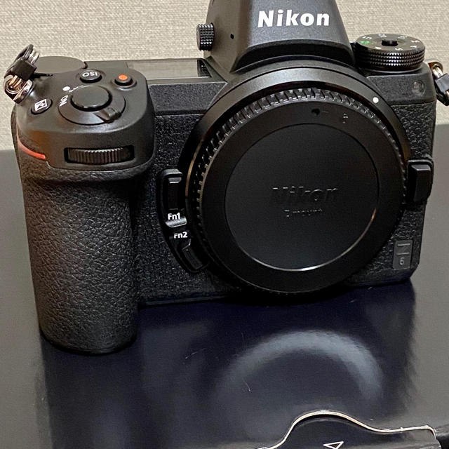 Nikon(ニコン)の◆新品◆Nikon Z6◆ボディと付属品 スマホ/家電/カメラのカメラ(ミラーレス一眼)の商品写真